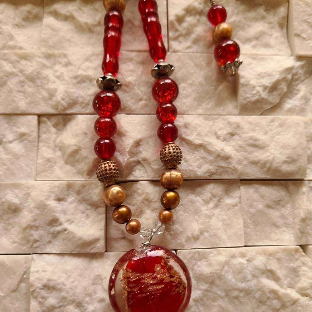 Red Glass & Gold Pearls - Picture 5 of 7